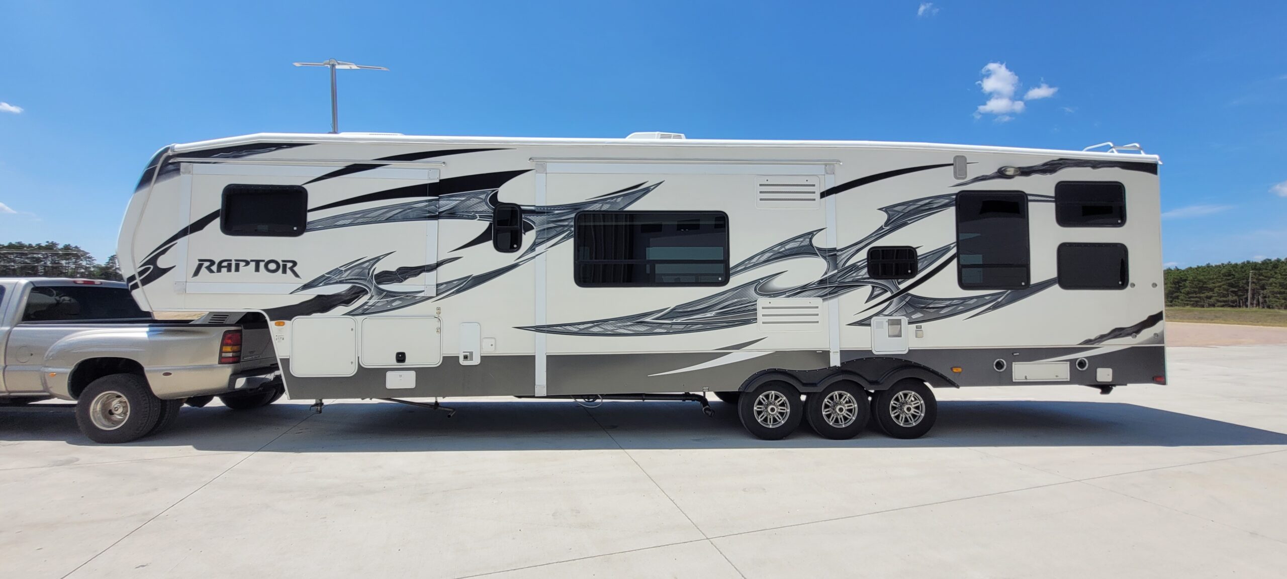 2012 KEYSTONE RAPTOR VELOCITY TOY HAULER - Friedrich’s Auto & Truck